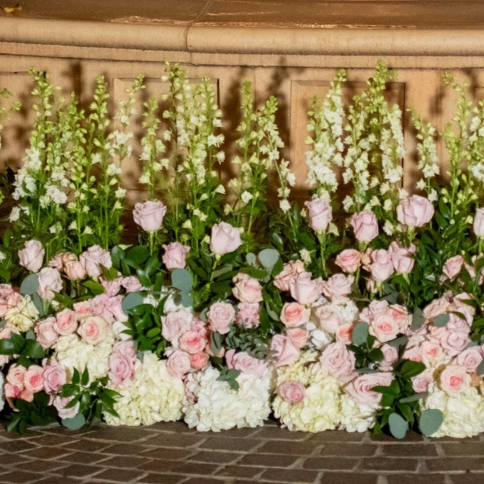 Floor floral – blush & white garden