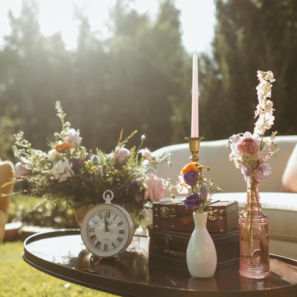 Glow table lounge setting